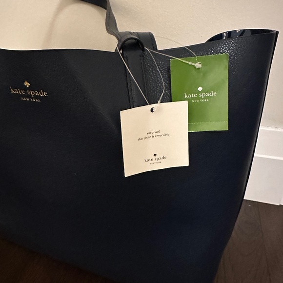 Kate Spade reversible tote - new - Picture 12 of 15